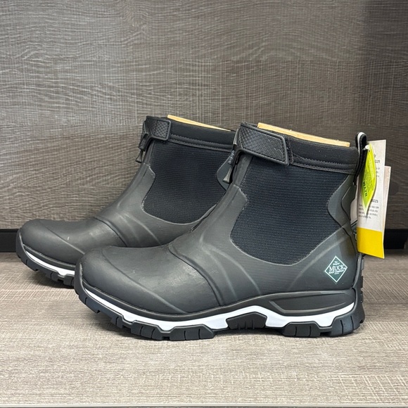 Women's Muck Apex Mid Zip-Up Multi-Purpose Boot (Black) - Size 11 - Picture 1 of 7